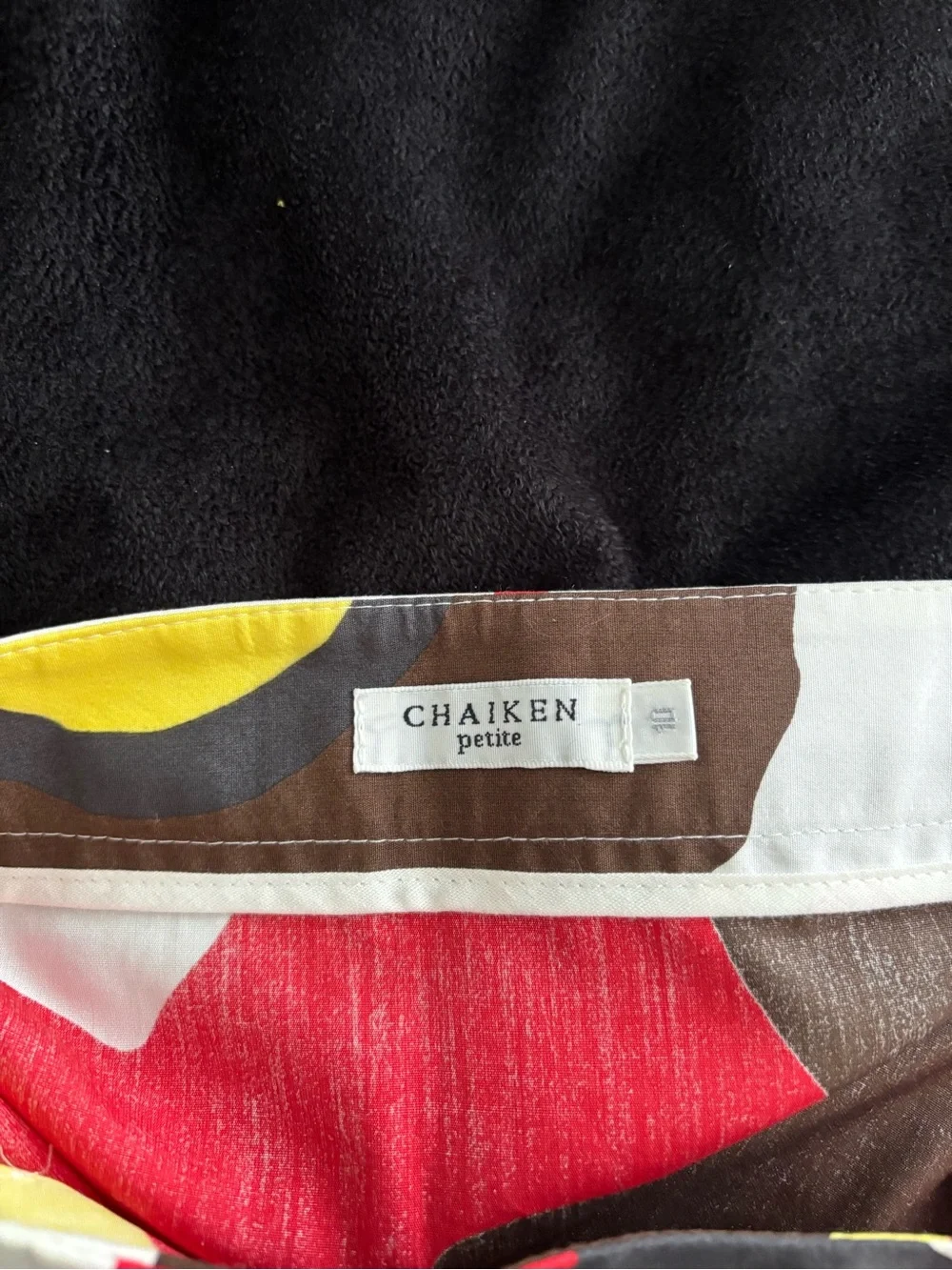 Floral-Print Women's Skort in Red, Black & White never been worn - Picture 2 of 2